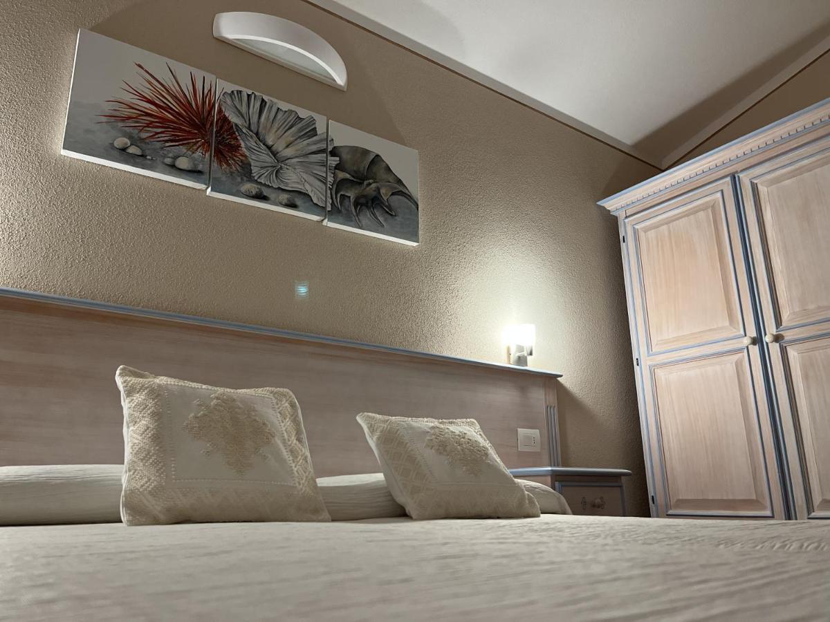 Hotel Lu Pitrali San Teodoro  Buitenkant foto