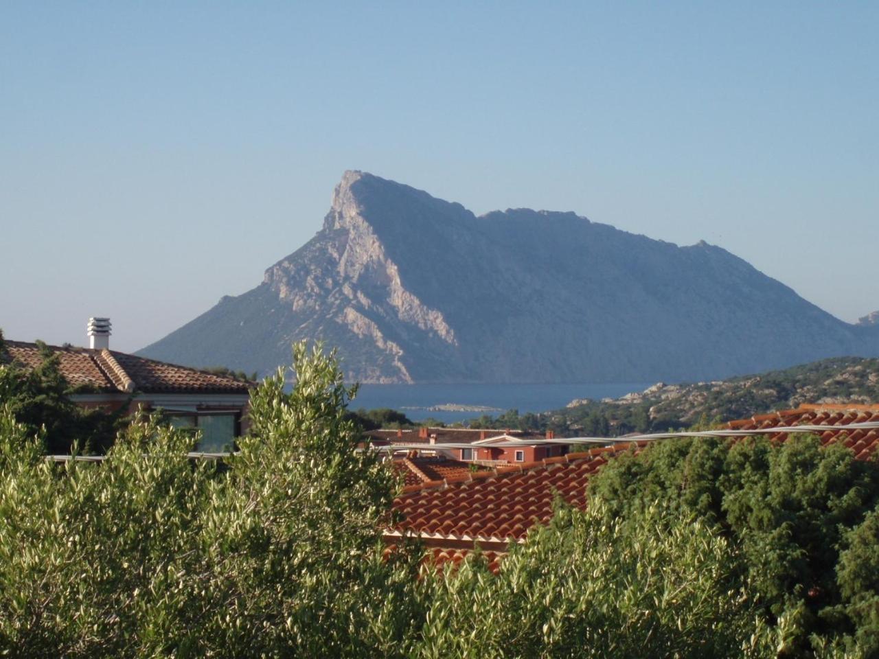 Hotel Lu Pitrali San Teodoro  Buitenkant foto