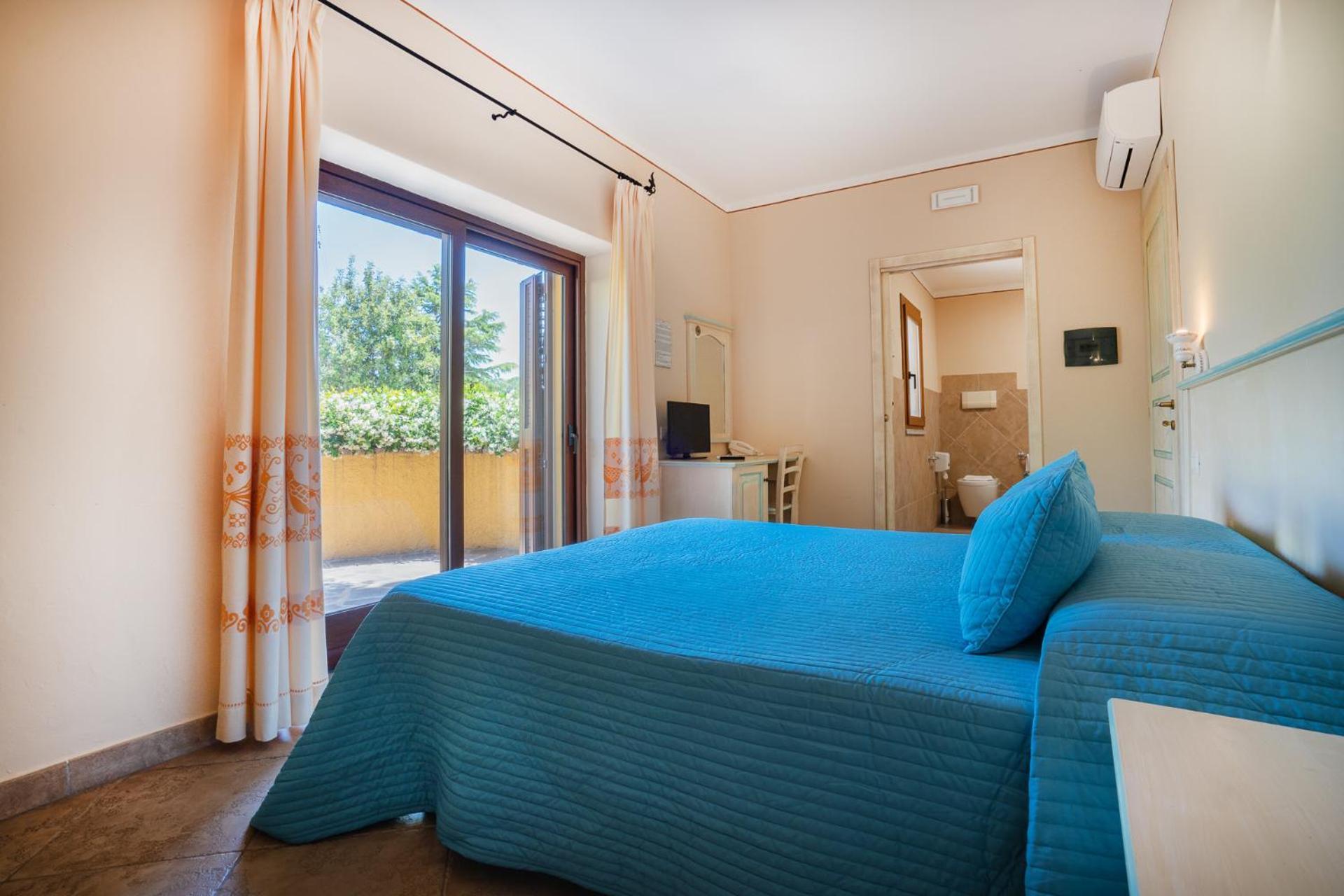 Hotel Lu Pitrali San Teodoro  Buitenkant foto
