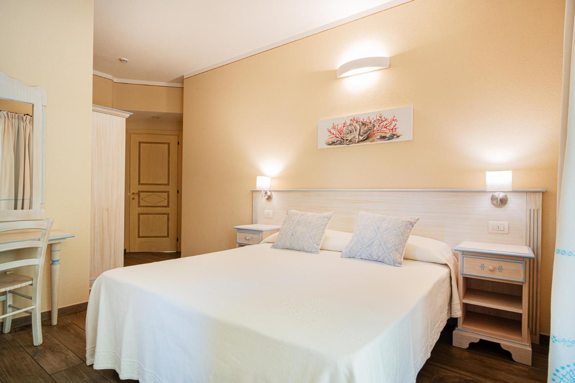 Hotel Lu Pitrali San Teodoro  Buitenkant foto