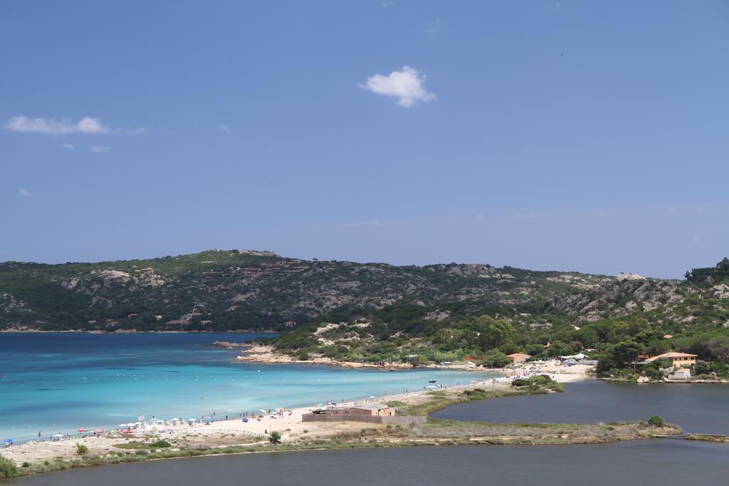 Hotel Lu Pitrali San Teodoro  Buitenkant foto