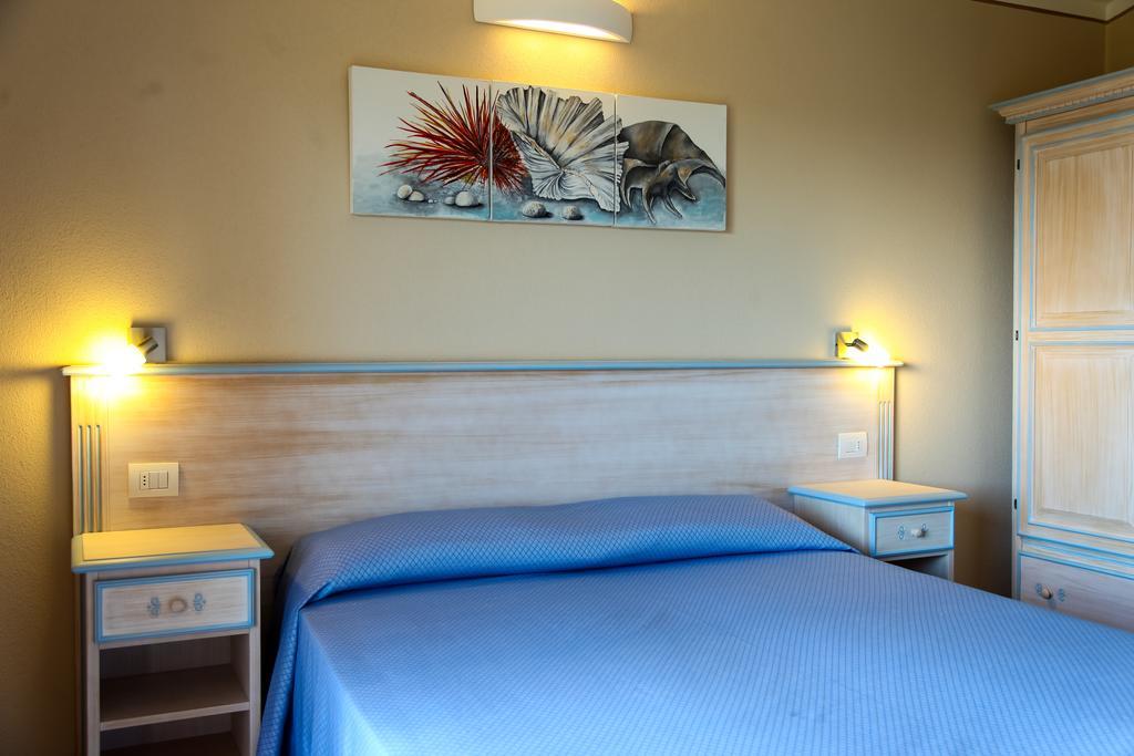 Hotel Lu Pitrali San Teodoro  Buitenkant foto