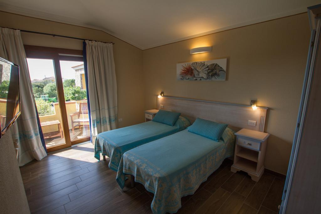 Hotel Lu Pitrali San Teodoro  Buitenkant foto